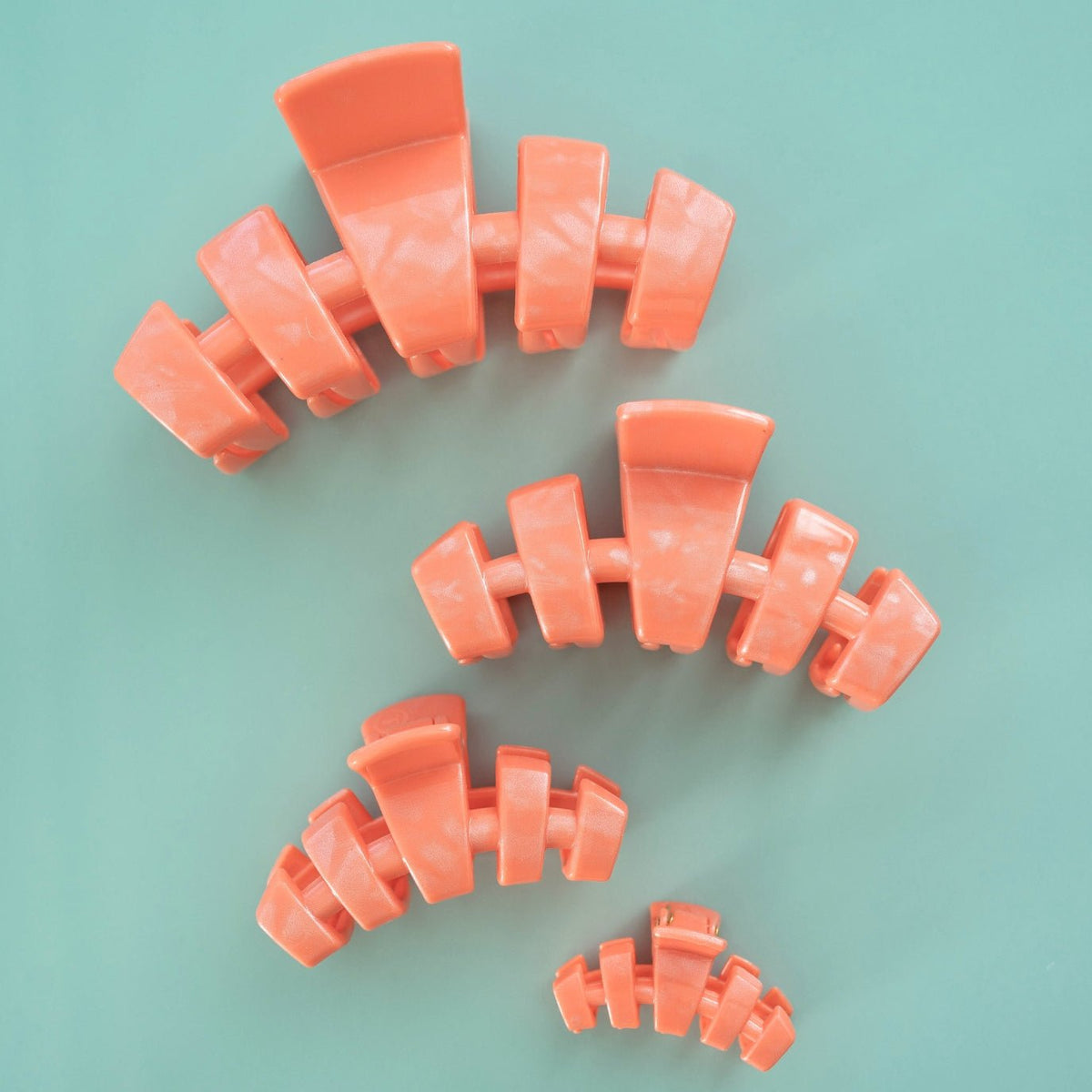Tiny orange claw hair clip, photo 4 of 4