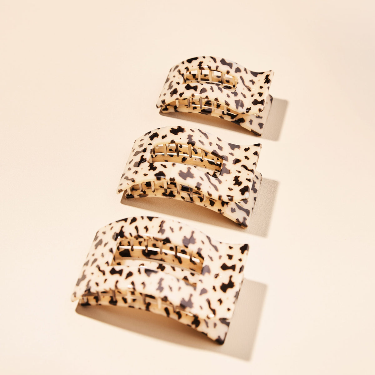 Small blonde tortoise flat rectangle hair clip, photo 5 of 5