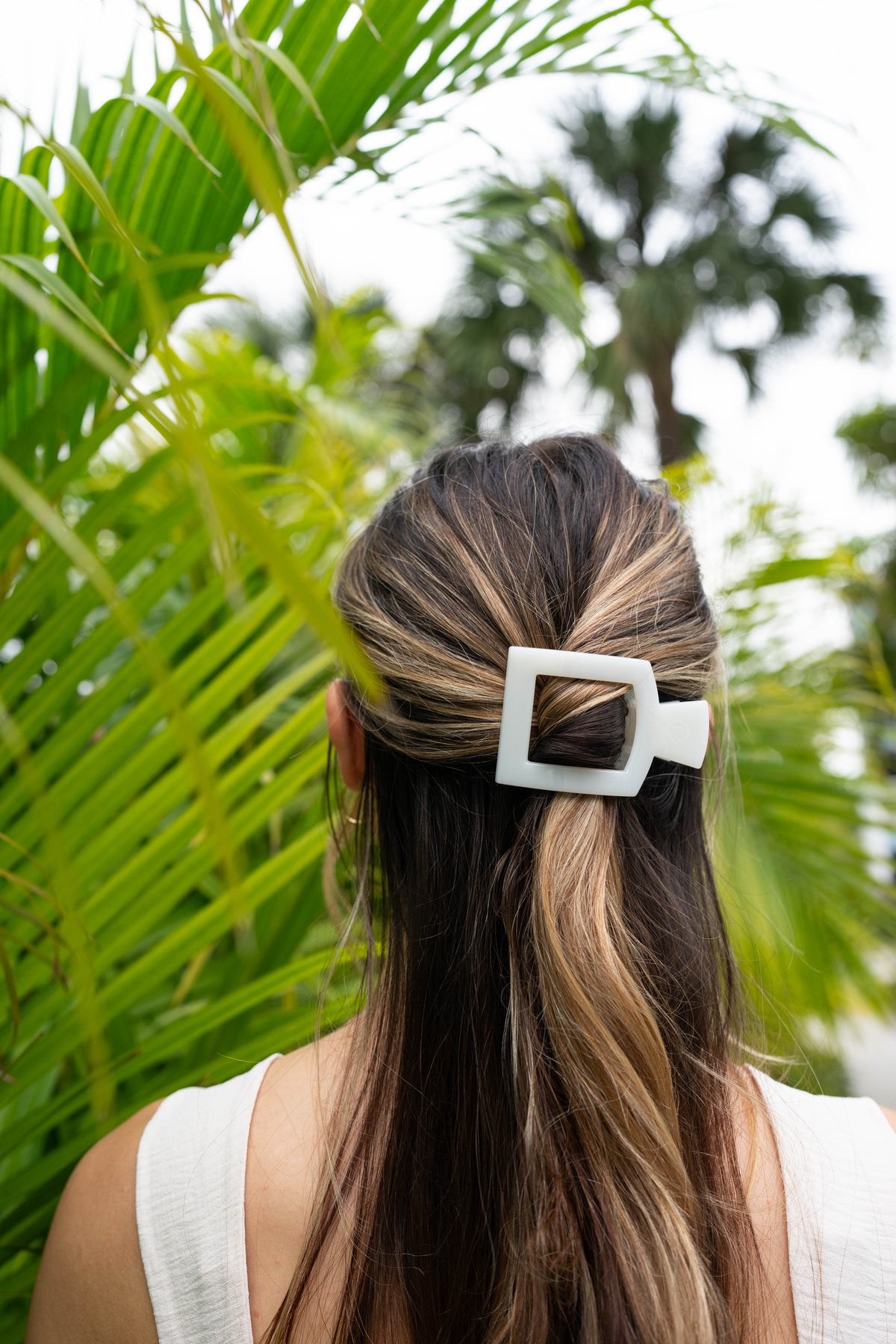 Medium white flat square hair clip, photo 1 of 5