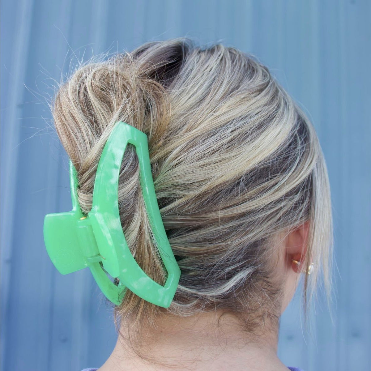 Large open claw hair clip in green, photo 1 of 4