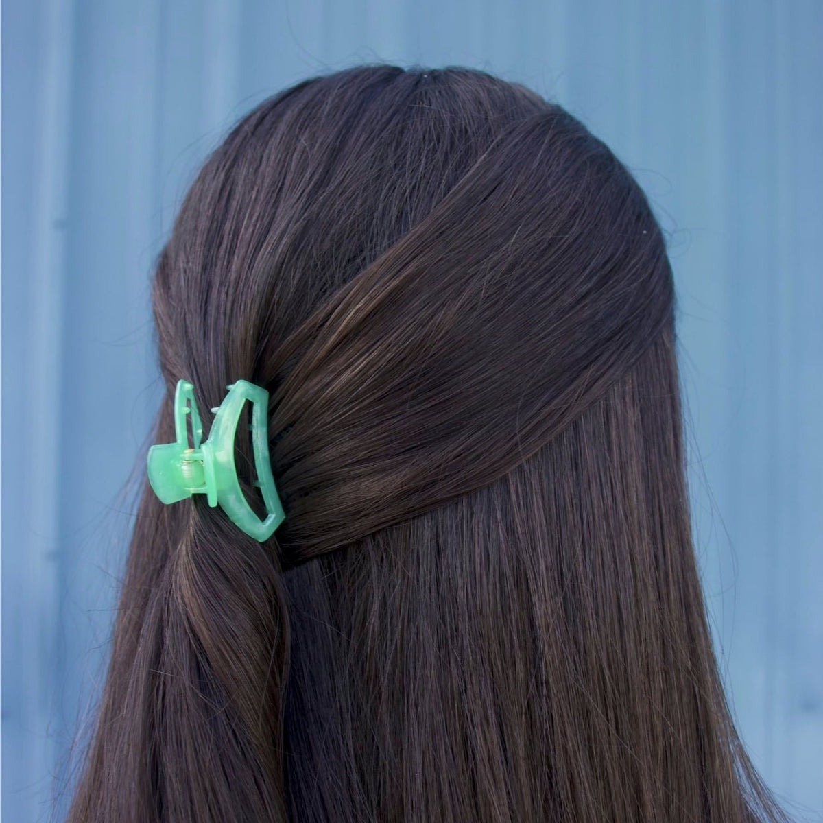 Tiny open claw hair clip in green, photo 1 of 4